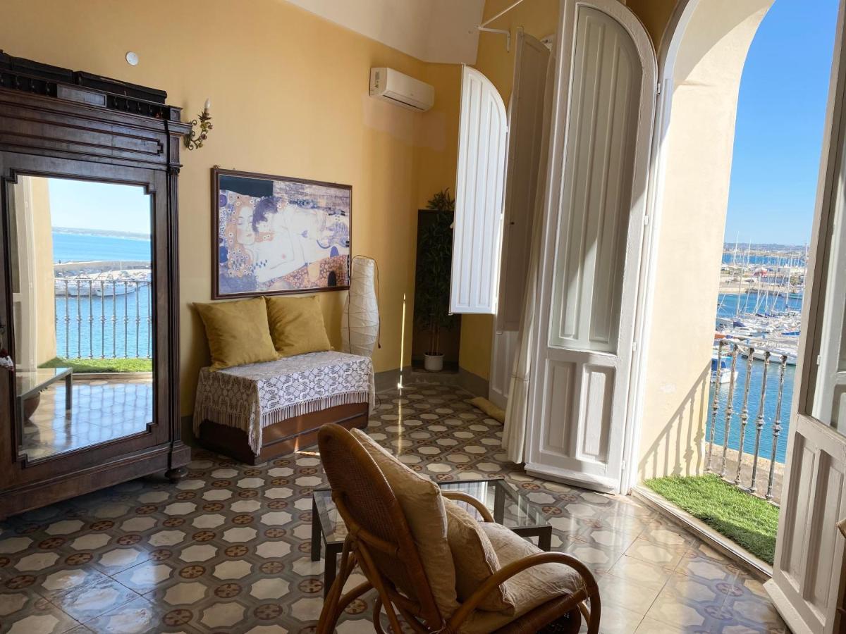 Palazzo Barba Bed & Breakfast Gallipoli Exterior photo